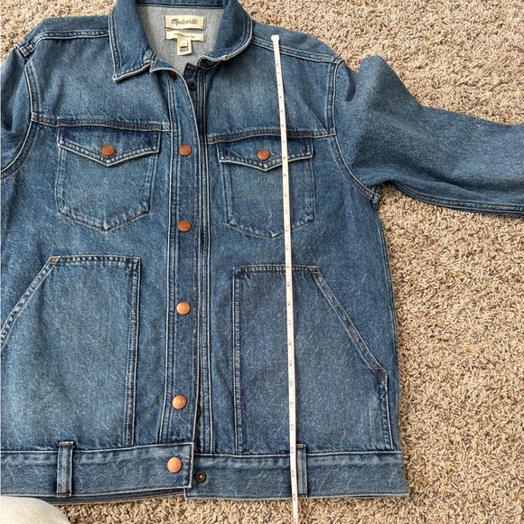 Madewell The Oversized Trucker Jean Jacket in Sentell Wash: Snap-Front Edition - Picture 10 of 11